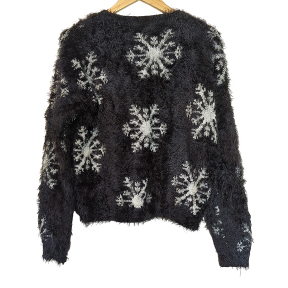 TOPSHOP Snowflake Textured  Warm Fuzzy Eyelash Sweater - Picture 4 of 8